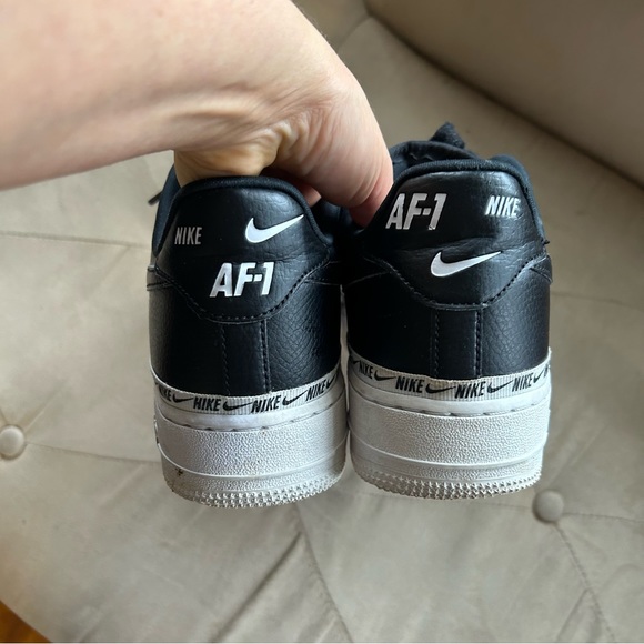 Nike Air Force 1 Low Women's 9.5 Black White Sneakers - Picture 4 of 6